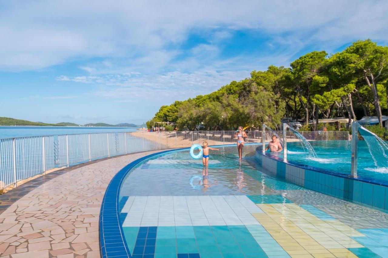 Mobile Homes Solaris Vacanceselect Šibenik Екстериор снимка