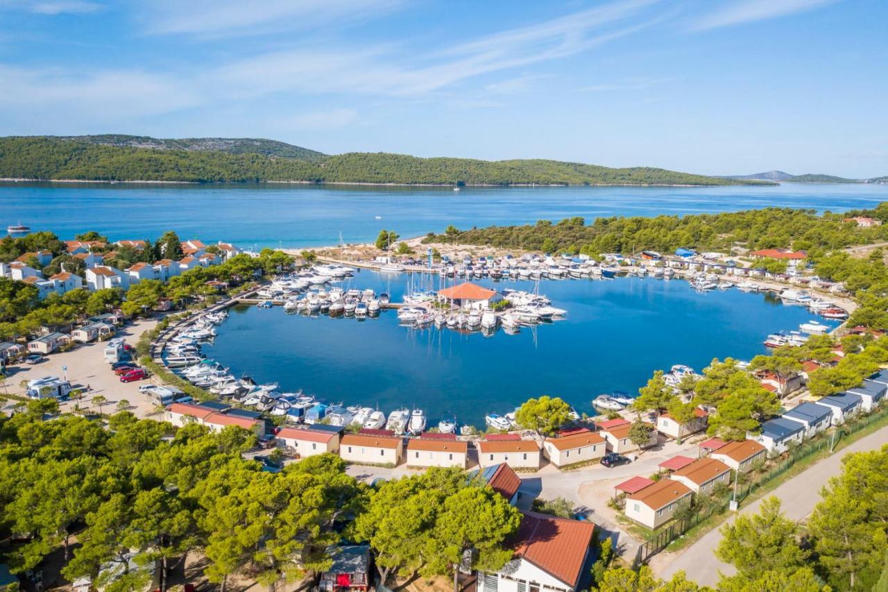 Mobile Homes Solaris Vacanceselect Šibenik Екстериор снимка